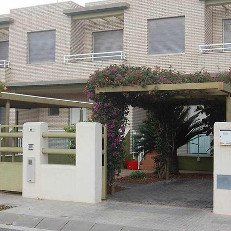 Casa Junto A La Playa Costa Dorada Villa Л'Ампола Екстериор снимка