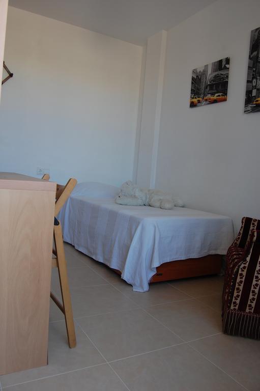 Casa Junto A La Playa Costa Dorada Villa Л'Ампола Екстериор снимка